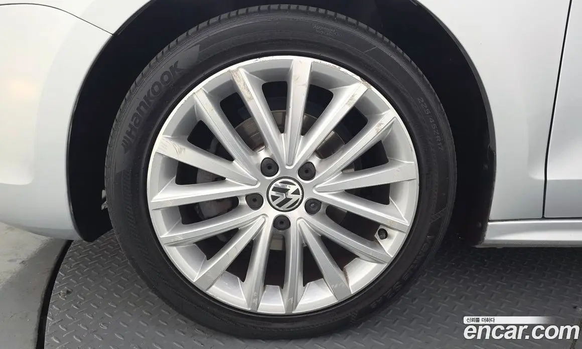 Volkswagen Jetta 2011 1.6 автомат (гидро), фото 5