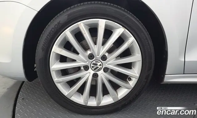 Volkswagen Jetta 2011 1.6 автомат (гидро), миниатюра 5