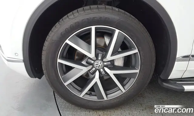 Volkswagen Touareg 2020 3.0 автомат (гидро), миниатюра 5