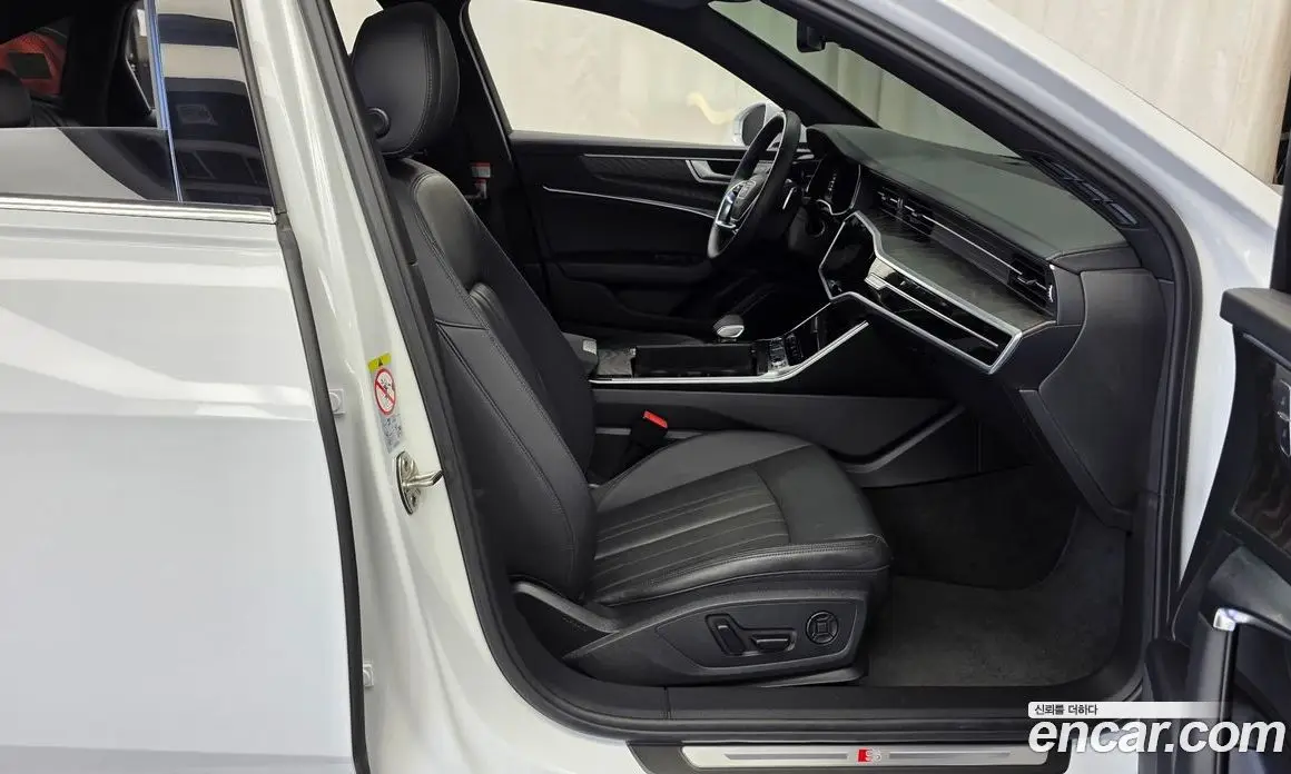 Audi A6 2023 2.0 автомат (гидро), фото 11