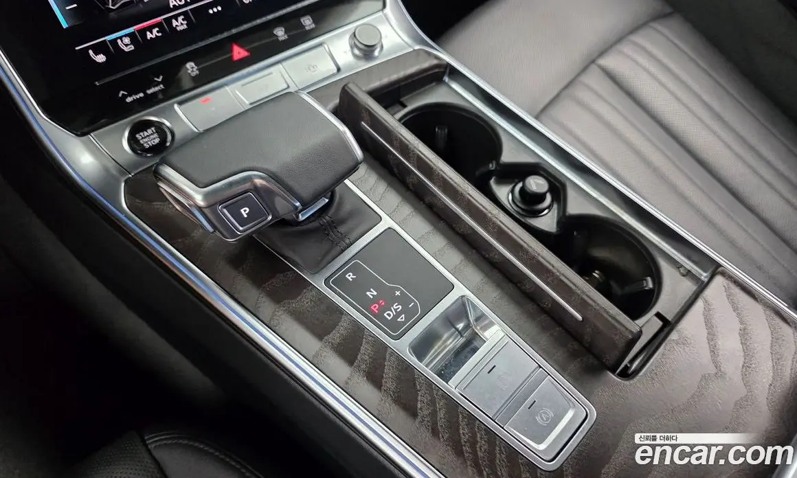 Audi A6 2023 2.0 автомат (гидро), фото 9