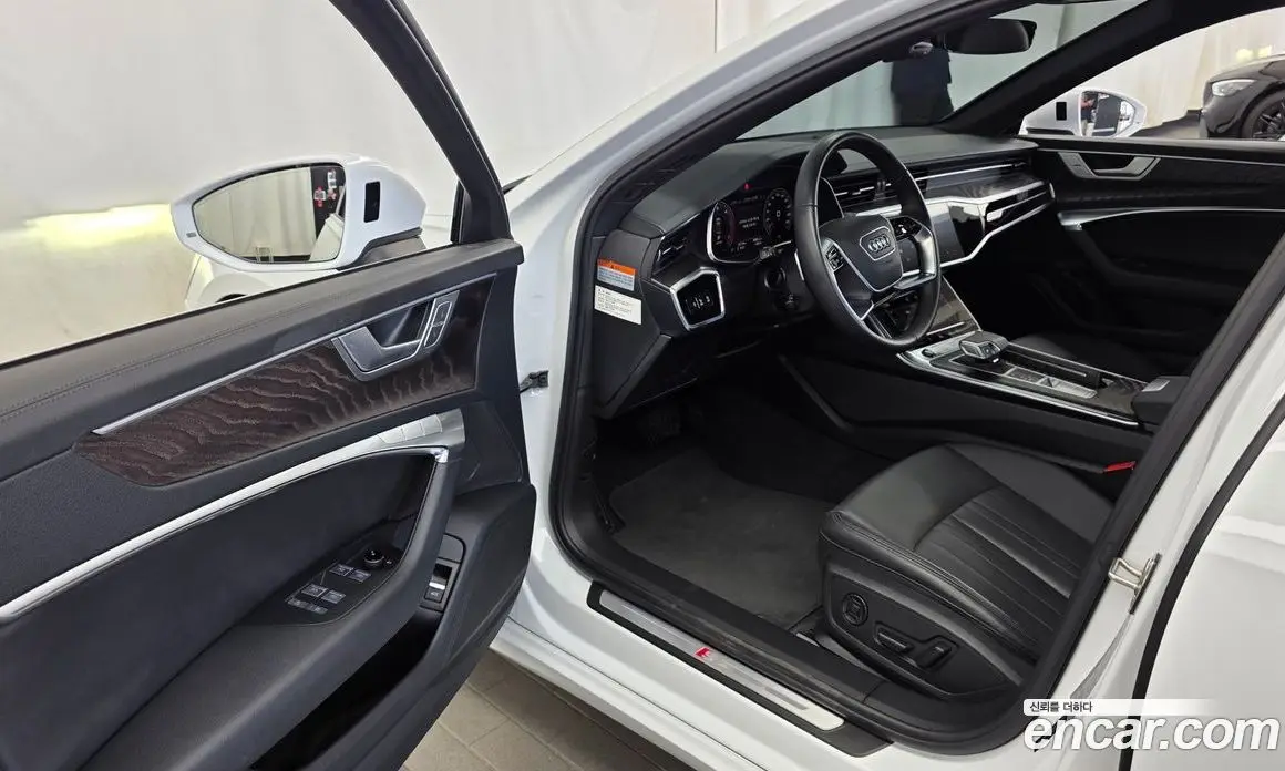 Audi A6 2023 2.0 автомат (гидро), фото 10