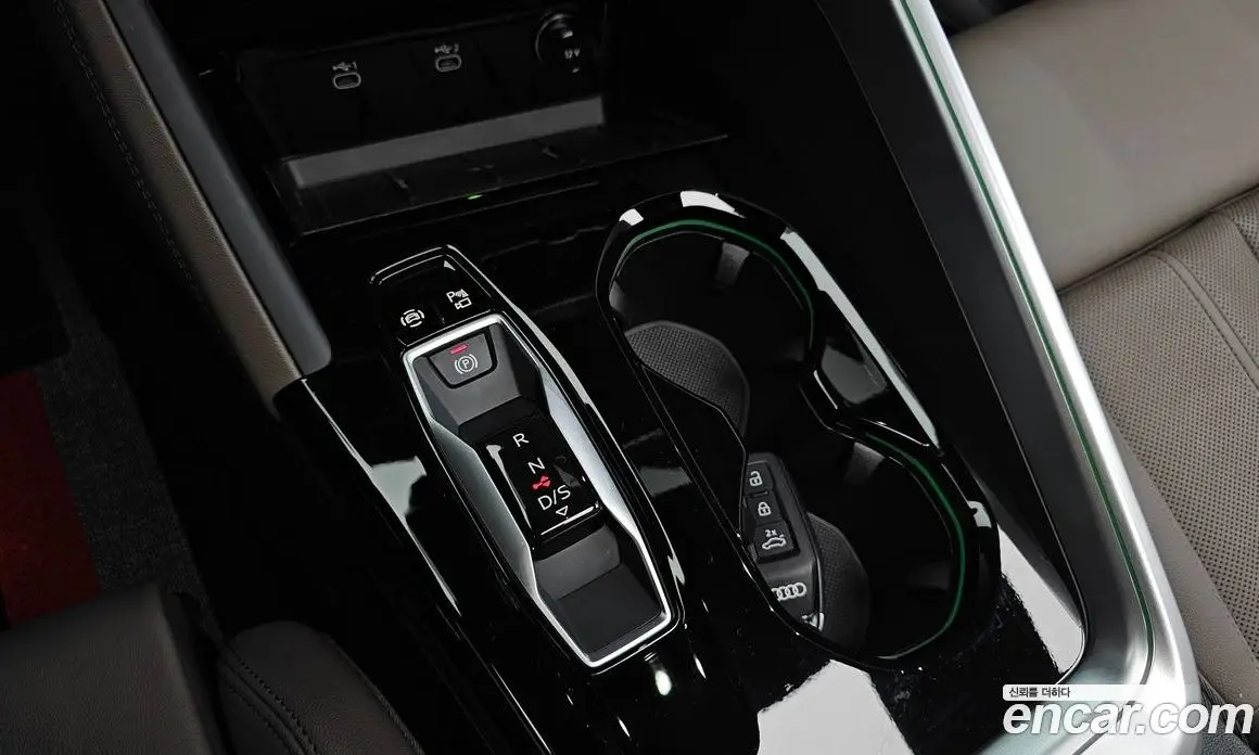 Audi Q5 2025 2.0 автомат (гидро), фото 11