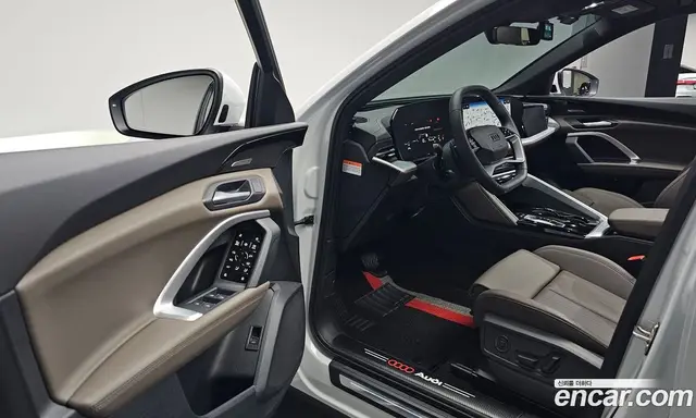 Audi Q5 2025 2.0 автомат (гидро), миниатюра 12