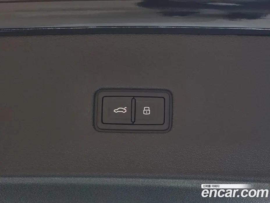 Audi Q8 2024 3.0 автомат (гидро), фото 19