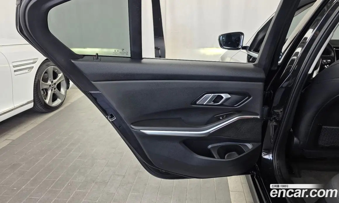 BMW 3 серия 2021 2.0 автомат (гидро), фото 15