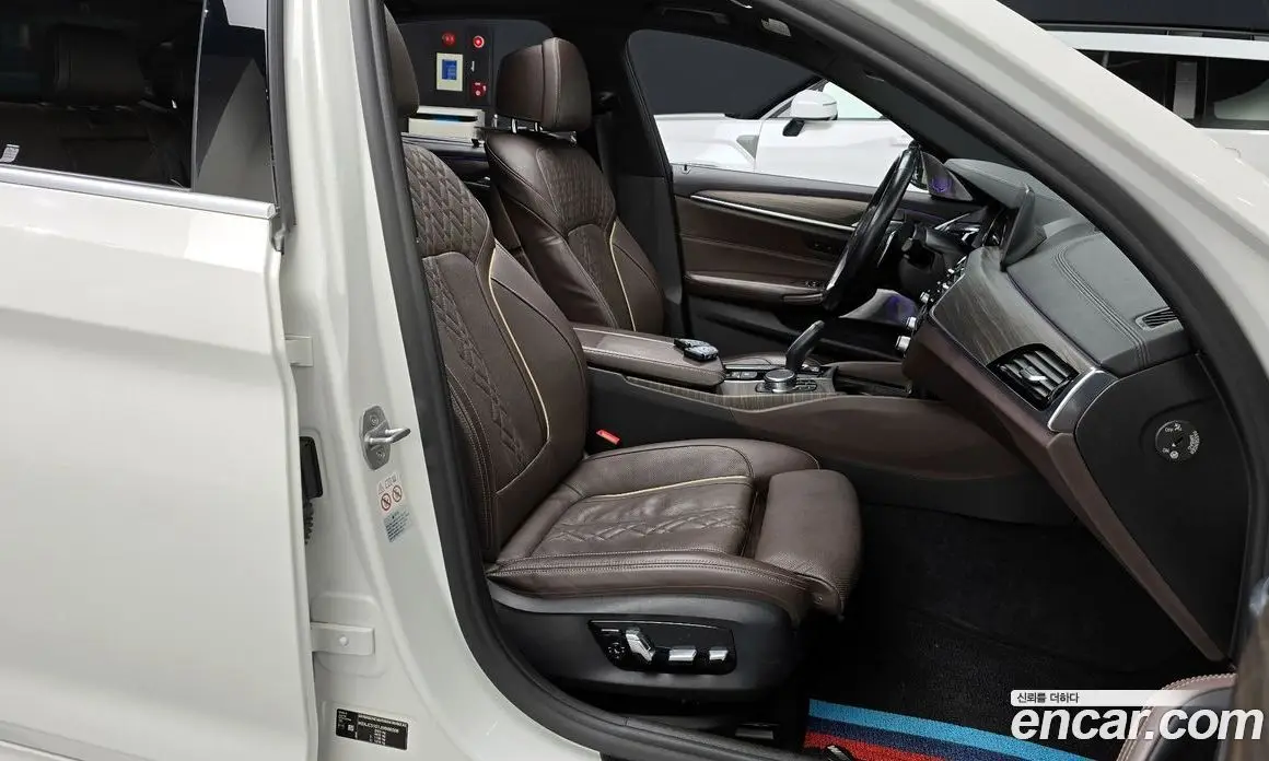 BMW 5 серия 2018 2.0 автомат (гидро), фото 10