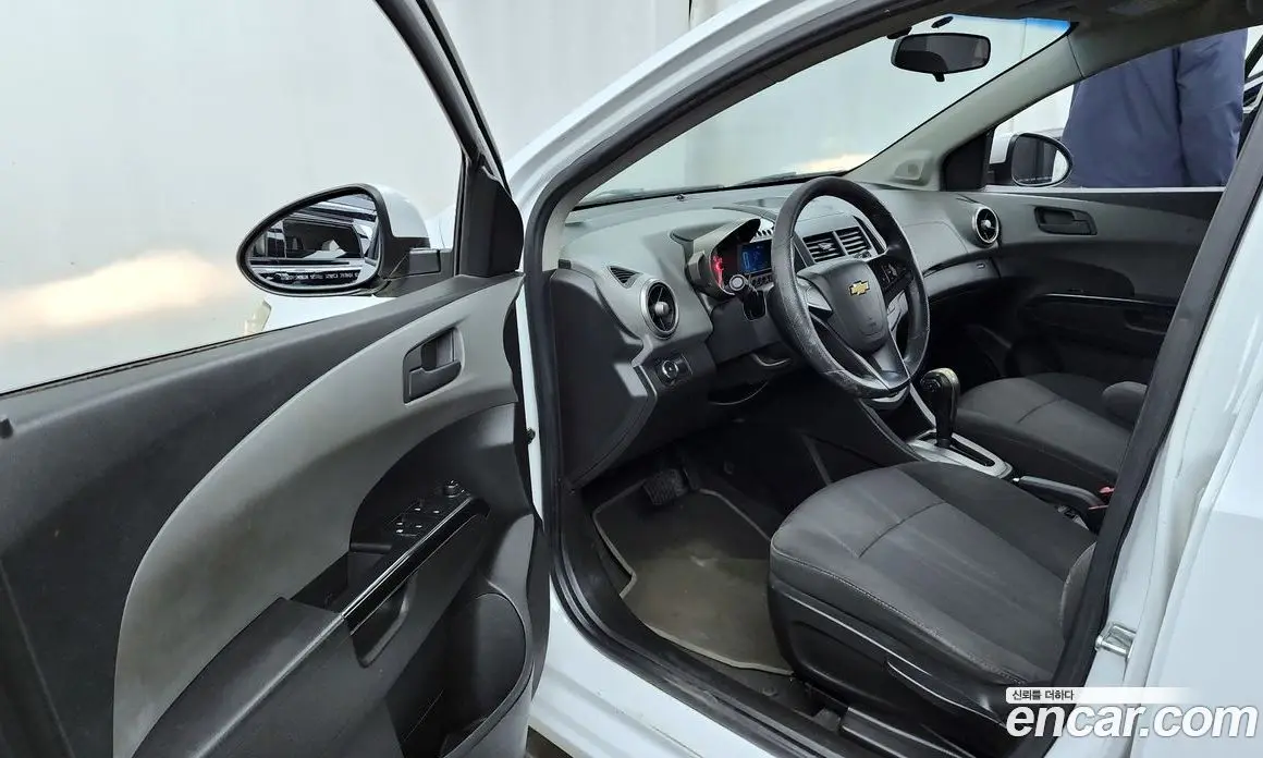 Chevrolet Aveo 2011 1.6 автомат (гидро), фото 10