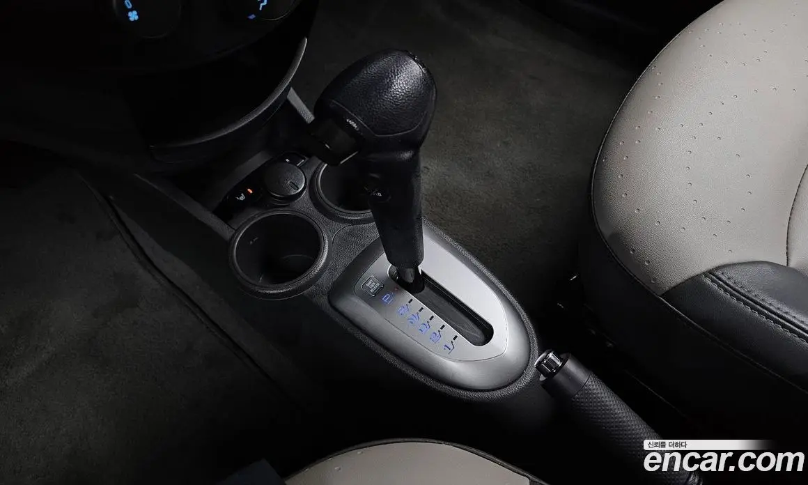 Chevrolet Spark 2012 1.0 автомат (гидро), фото 12