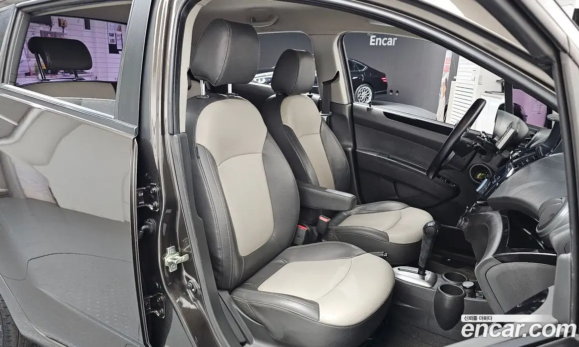 Chevrolet Spark 2012 1.0 автомат (гидро), фото 16