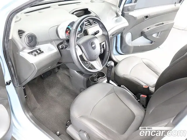 Chevrolet Spark 2014 1.0 автомат (гидро), миниатюра 10