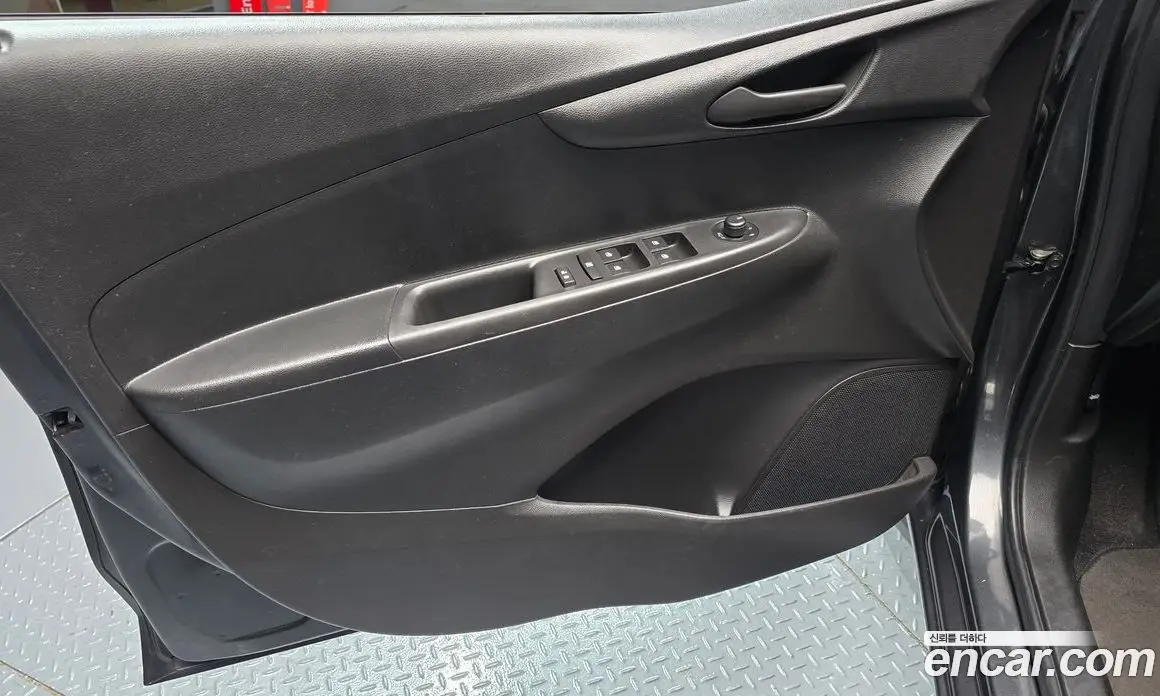 Chevrolet Spark 2016 1.0 автомат (гидро), фото 14