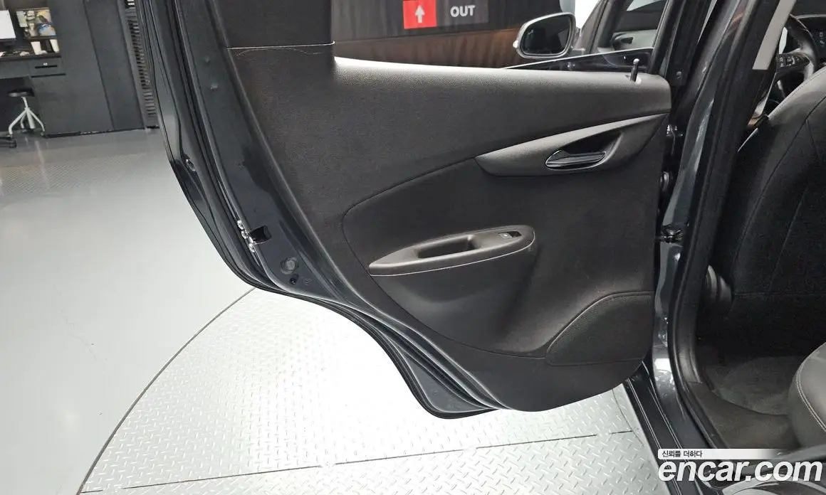 Chevrolet Spark 2018 1.0 автомат (гидро), фото 15
