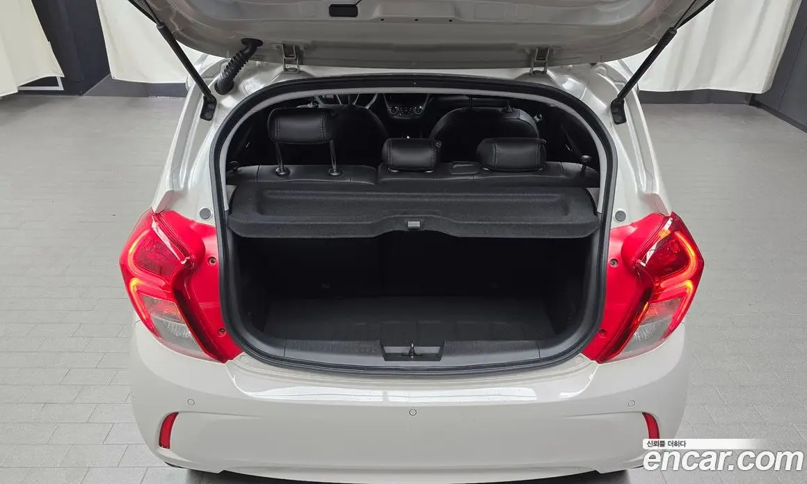 Chevrolet Spark 2019 1.0 автомат (гидро), фото 30