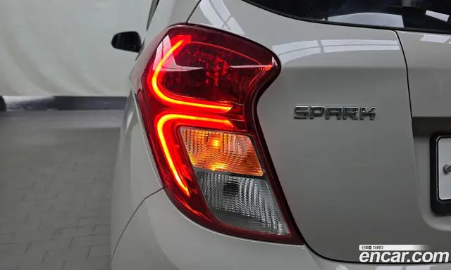 Chevrolet Spark 2019 1.0 автомат (гидро), миниатюра 9