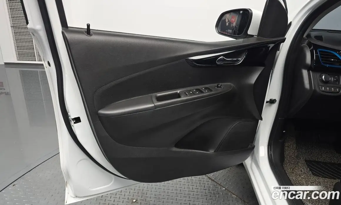 Chevrolet Spark 2019 1.0 автомат (гидро), фото 13