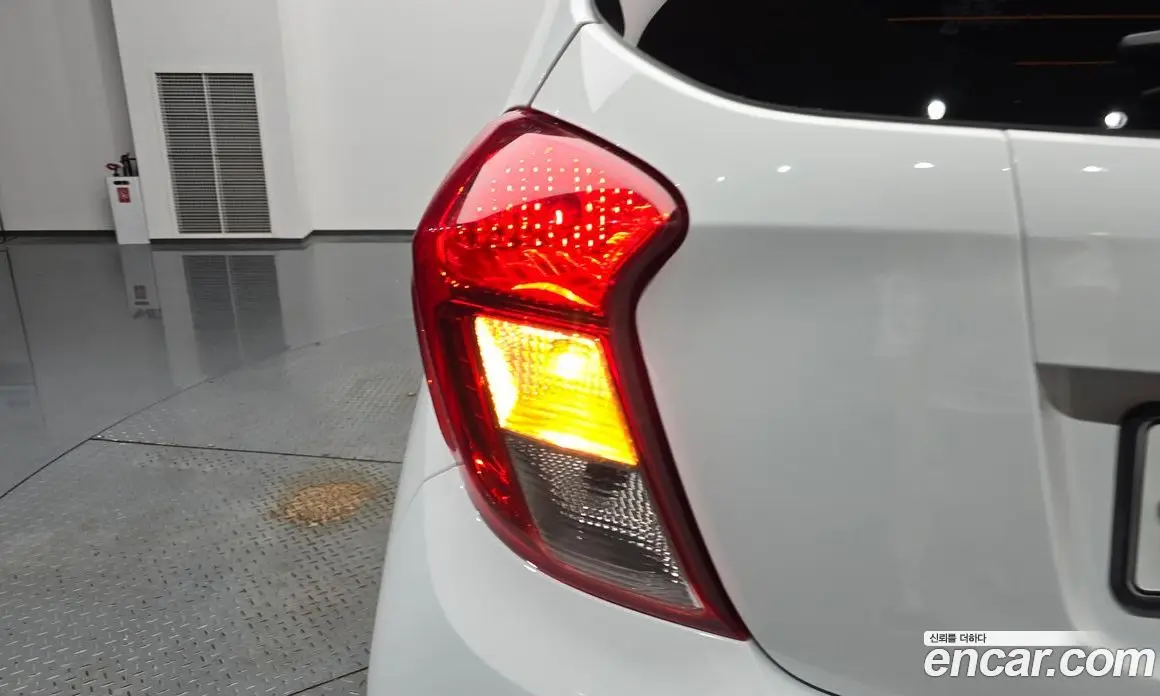 Chevrolet Spark 2019 1.0 автомат (гидро), фото 8