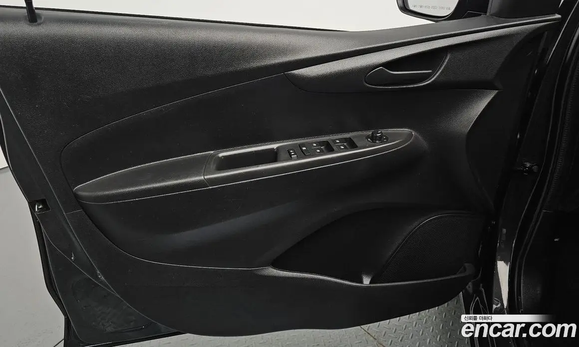 Chevrolet Spark 2021 1.0 автомат (гидро), фото 14