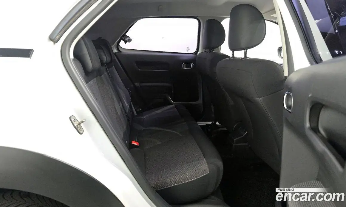 Citroen C4 Cactus 2018 1.6 автомат (гидро), фото 17 Citroen C4 Cactus 2018 1.6 автомат (гидро), фото 17