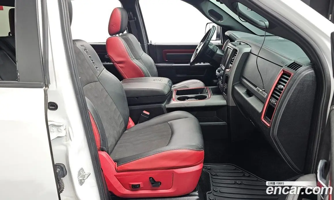 Dodge Ram Pick Up 2016 5.7 автомат (гидро), фото 11 Dodge Ram Pick Up 2016 5.7 автомат (гидро), фото 11