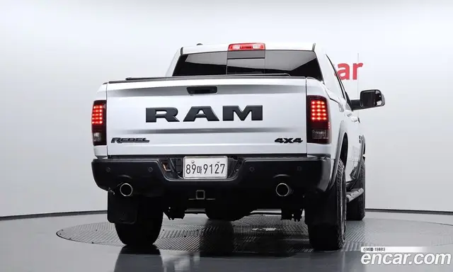 Dodge Ram Pick Up 2016 5.7 автомат (гидро), миниатюра 4 Dodge Ram Pick Up 2016 5.7 автомат (гидро), миниатюра 4