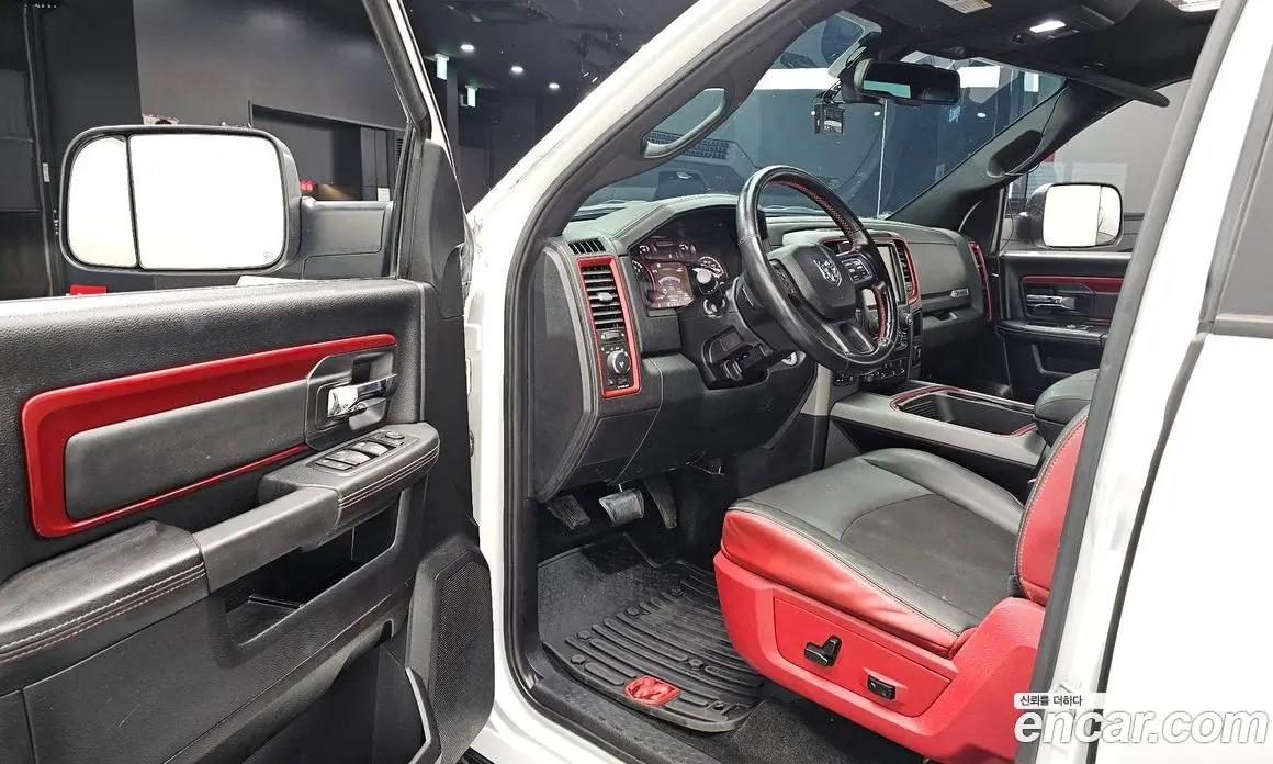 Dodge Ram Pick Up 2016 5.7 автомат (гидро), фото 10 Dodge Ram Pick Up 2016 5.7 автомат (гидро), фото 10
