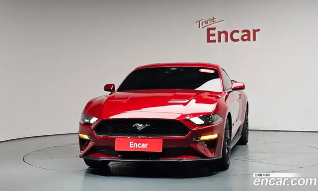 Ford Mustang 2022 2.3 автомат (гидро), миниатюра 2