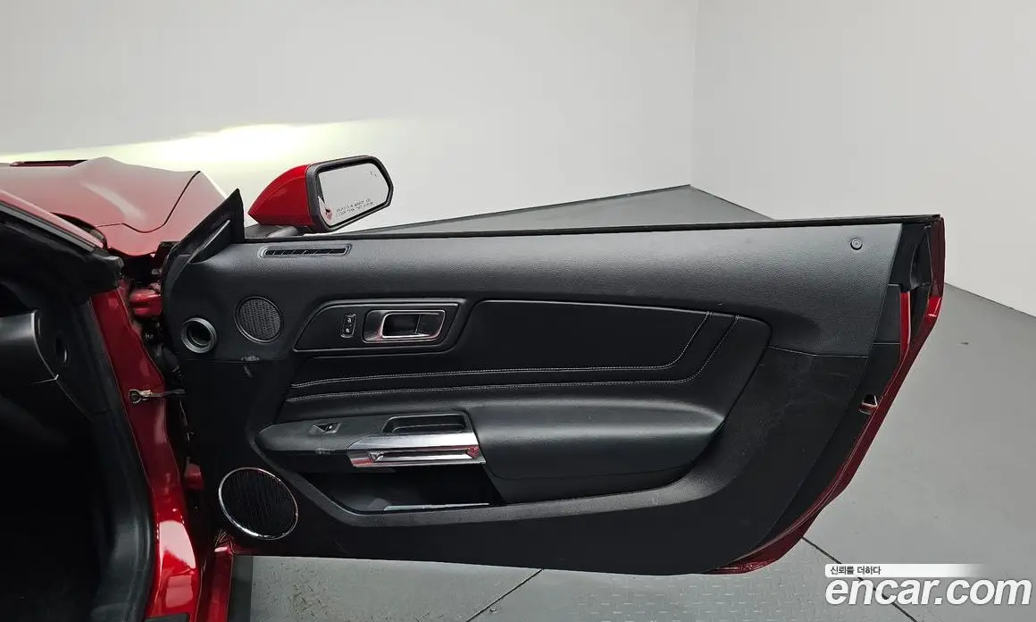 Ford Mustang 2022 2.3 автомат (гидро), фото 13