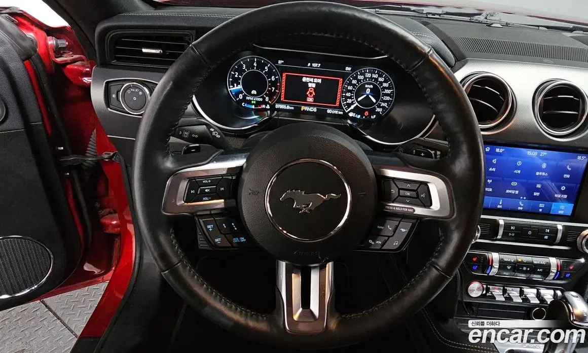 Ford Mustang 2022 2.3 автомат (гидро), фото 18