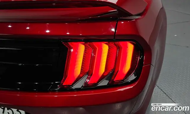 Ford Mustang 2022 2.3 автомат (гидро), миниатюра 8