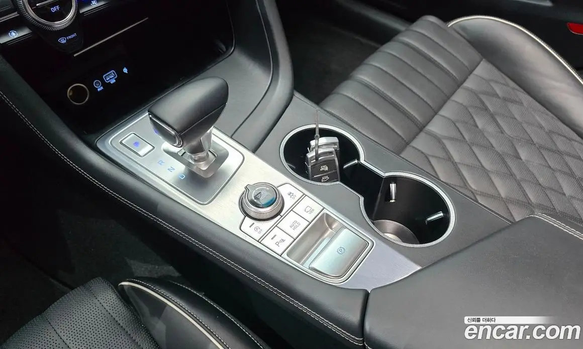Genesis G70 2019 2.0 автомат (гидро), фото 12