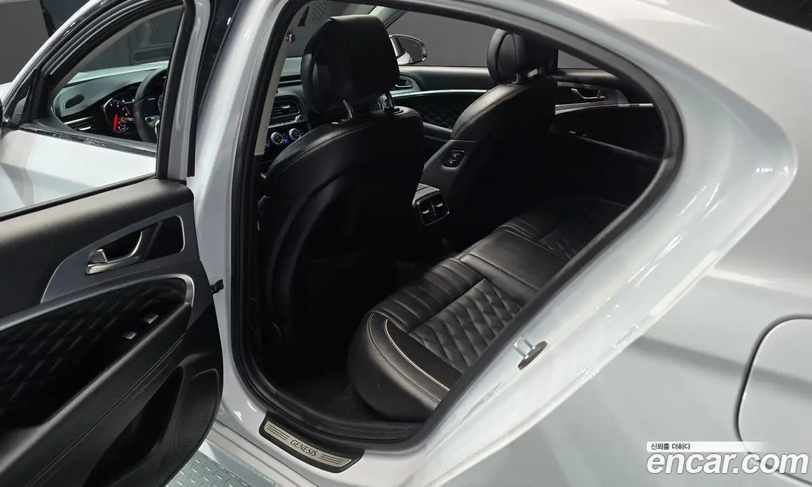 Genesis G70 2019 2.0 автомат (гидро), фото 16