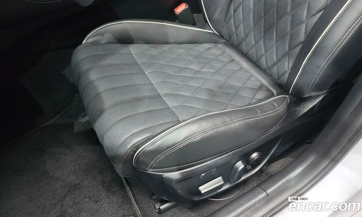 Genesis G70 2019 2.0 автомат (гидро), фото 31