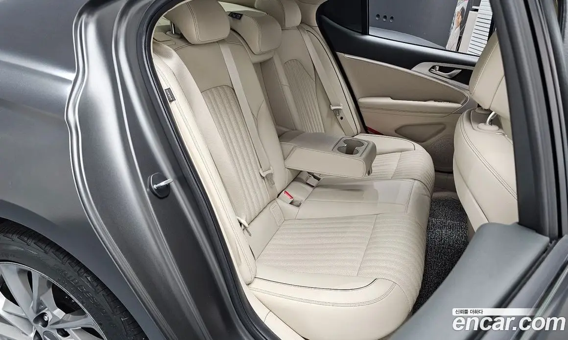 Genesis G70 2022 2.0 автомат (гидро), фото 17
