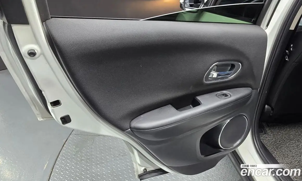 Honda HR-V 2017 1.8 автомат (гидро), фото 14