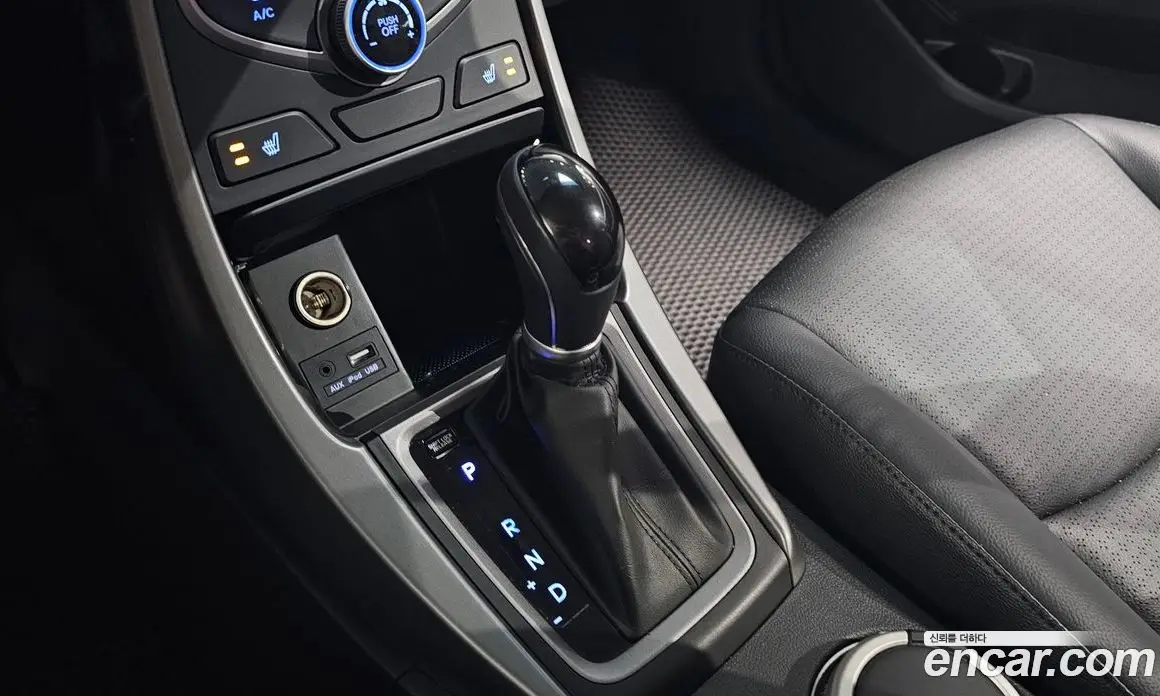 Hyundai Avante 2015 1.6 автомат (гидро), фото 11