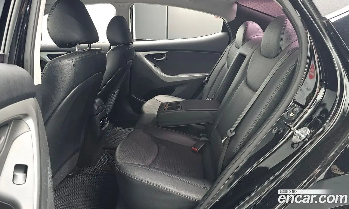 Hyundai Avante 2015 1.6 автомат (гидро), фото 17