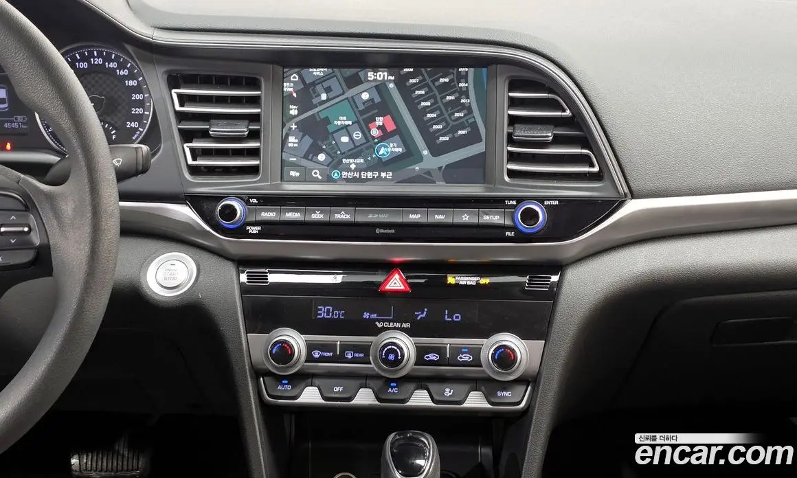 Hyundai Avante 2019 1.6 автомат (гидро), фото 26