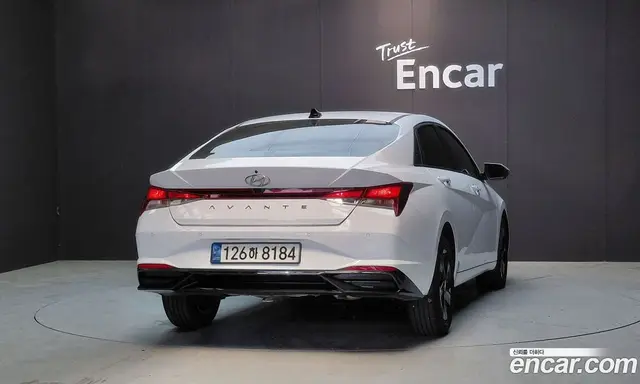 Hyundai Avante 2022 1.6 автомат (гидро), миниатюра 4