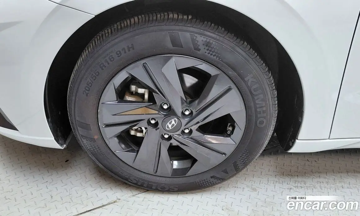 Hyundai Avante 2022 1.6 автомат (гидро), фото 5
