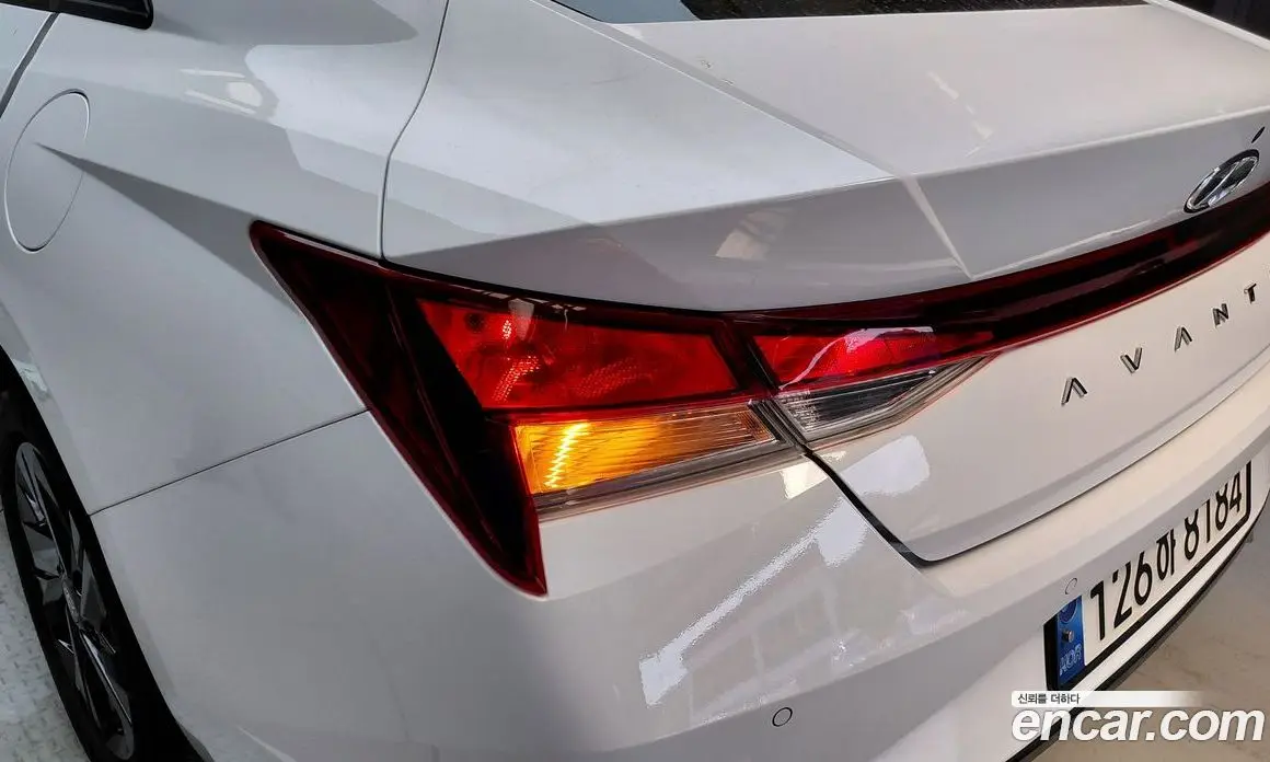 Hyundai Avante 2022 1.6 автомат (гидро), фото 9