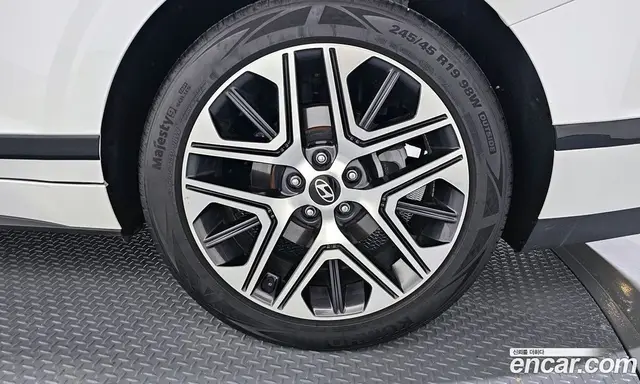 Hyundai Grandeur 2024 2.5 автомат (гидро), миниатюра 5