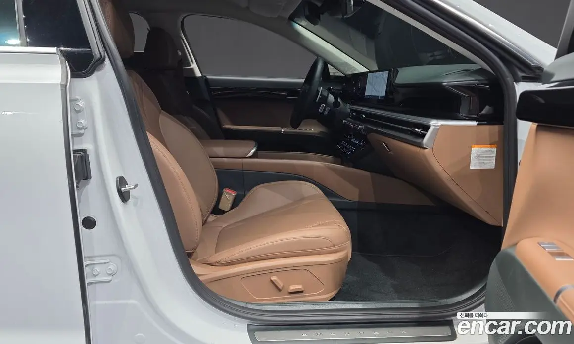 Hyundai Grandeur 2024 1.6 автомат (гидро), фото 16
