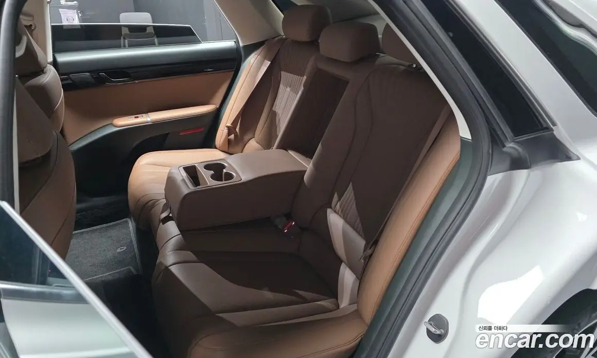 Hyundai Grandeur 2024 1.6 автомат (гидро), фото 18