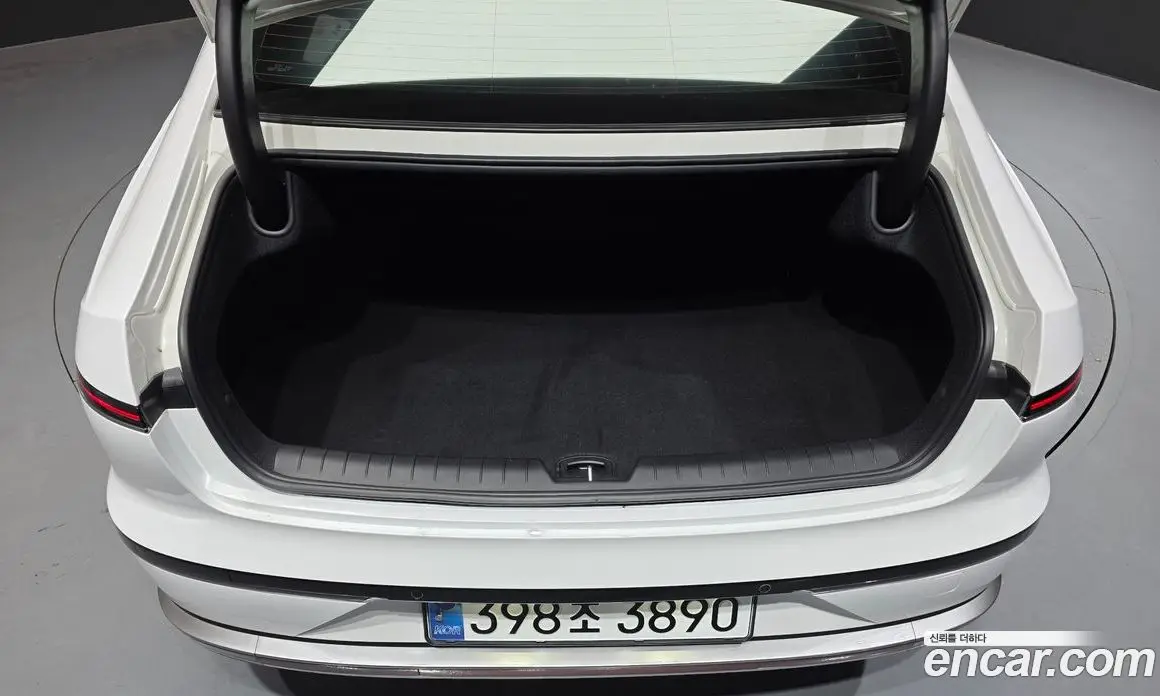 Hyundai Grandeur 2024 1.6 автомат (гидро), фото 23