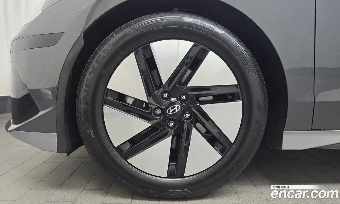 Hyundai Ioniq 6 2023 0.1 автомат (гидро), фото 5