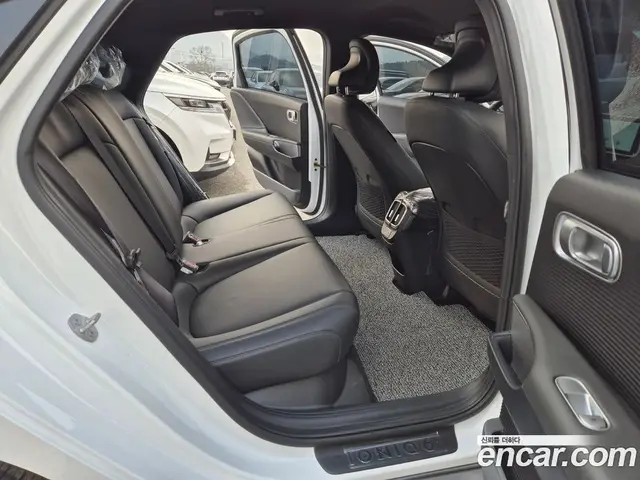 Hyundai Ioniq 6 2025 0.1 автомат (гидро), миниатюра 12