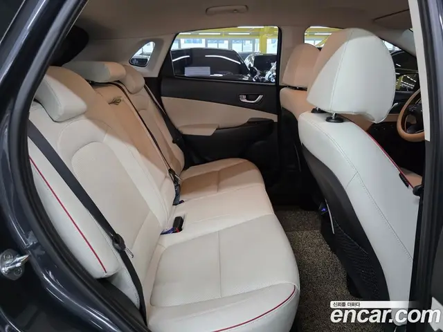 Hyundai Kona 2022 1.6 автомат (гидро), миниатюра 8