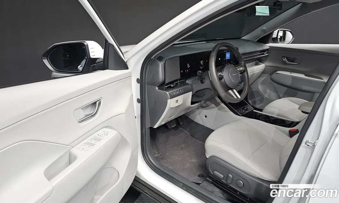 Hyundai Kona 2024 1.6 автомат (гидро), фото 13