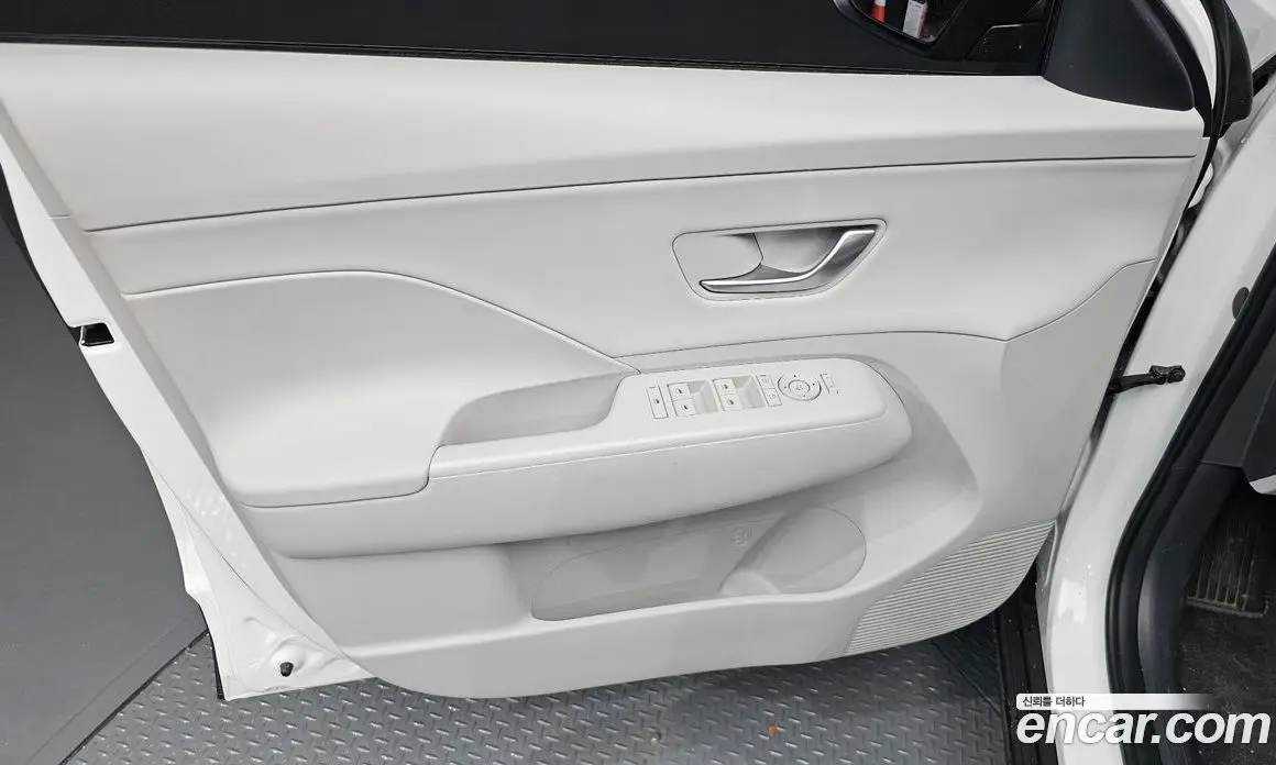 Hyundai Kona 2024 1.6 автомат (гидро), фото 14